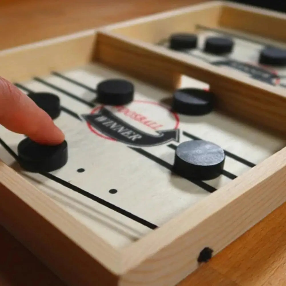 Schnelles Sling-Puck-Spiel, hölzernes Hockeyspiel, Super-Tischfußballtisch, Desktop-Battle-Eltern-Kind-Interaktionssieger-Slingshot-Spiel, Familienspielspielzeug für Erwachsene und Kinder