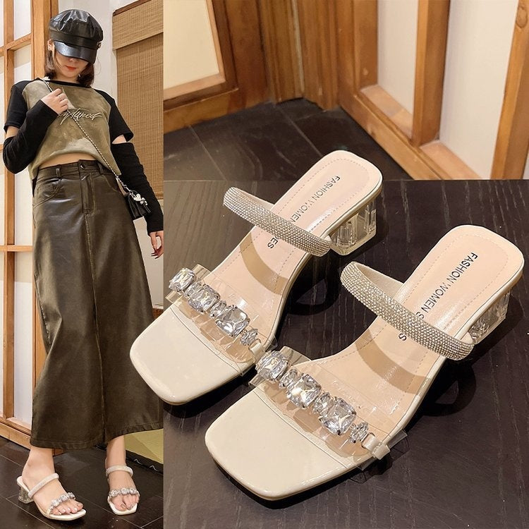 Sandalen und Hausschuhe in Übergröße für Damen mit Strasssteinen und klobigem Absatz